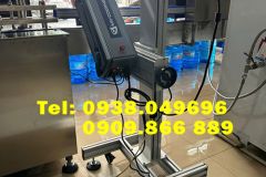 Máy in khắc Laser CO2, in ngày tháng năm trên chai PET nhựa